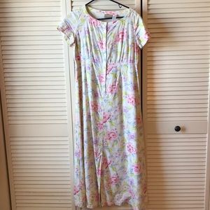 Charming Liz Claiborne floral dress!